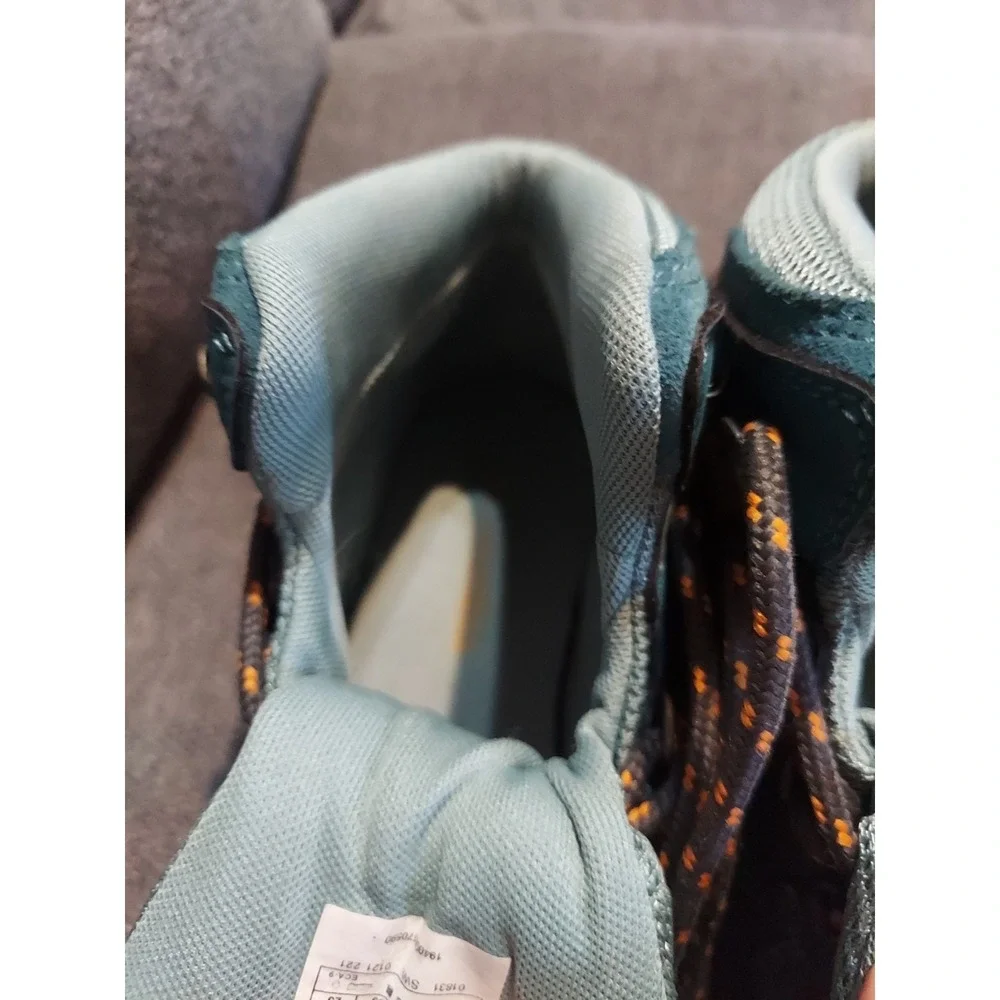 Columbia Womens Newton Ridge Plus Waterproof Hiking Boot Sz 8 Deep  Dusty Green